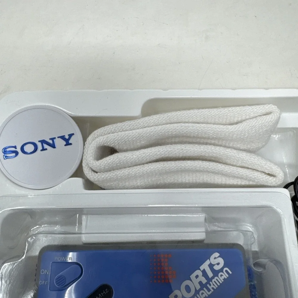 Sony Sports FM Walkman Sportsband SRF-F1 Water Resistant Complete In Box New